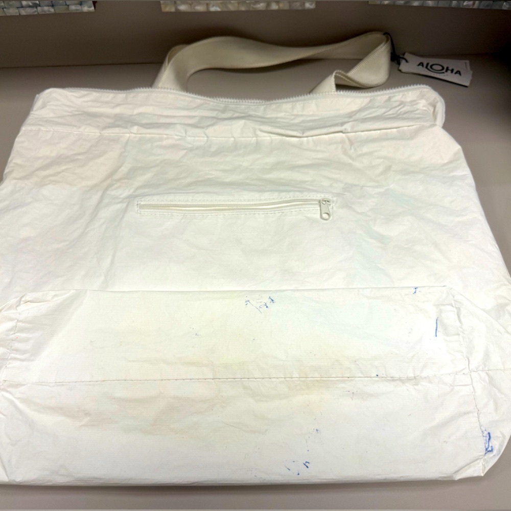 Aloha Collection Day Tripper Bag - Picture 9 of 13